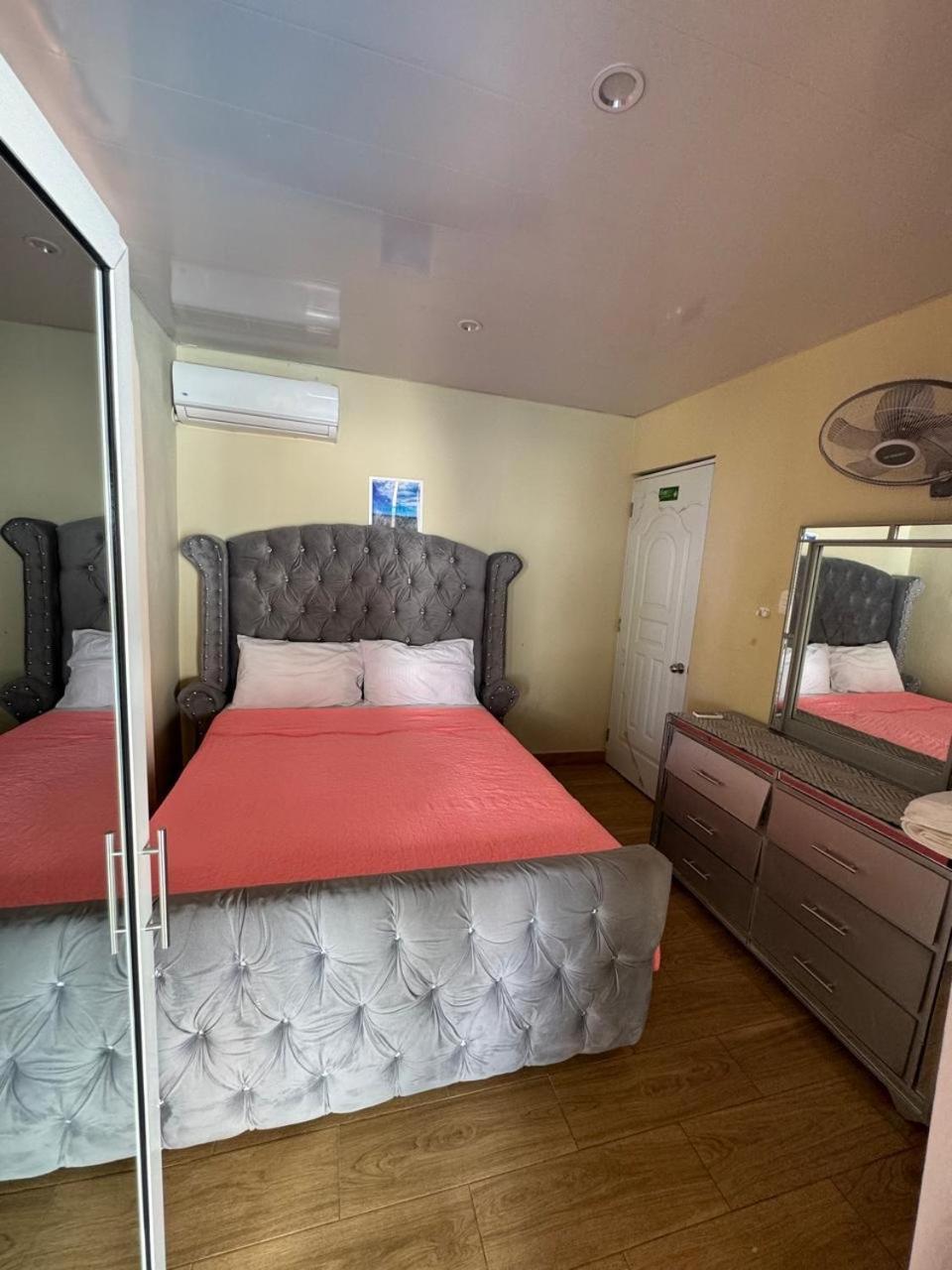 Villa Confortable Para 7 Personas 佩德纳莱斯 外观 照片